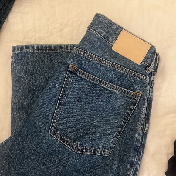 EVERLANE Curvy 90’s Cheeky Jean - Picture 7 of 11